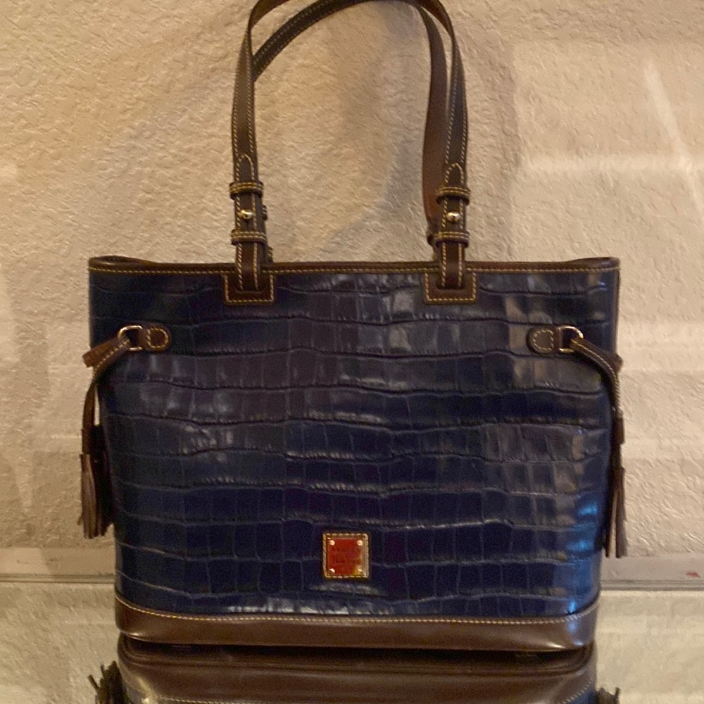 Dooney & Bourke bag